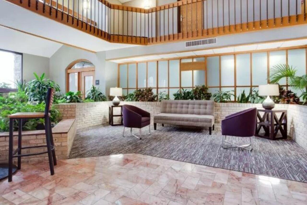 Drury Plaza Hotel San Antonio Airport Exterior foto