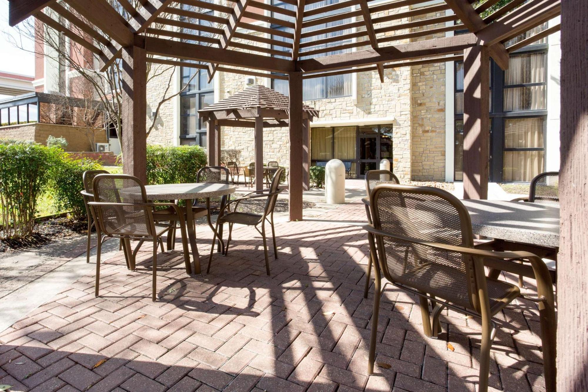 Drury Plaza Hotel San Antonio Airport Exterior foto