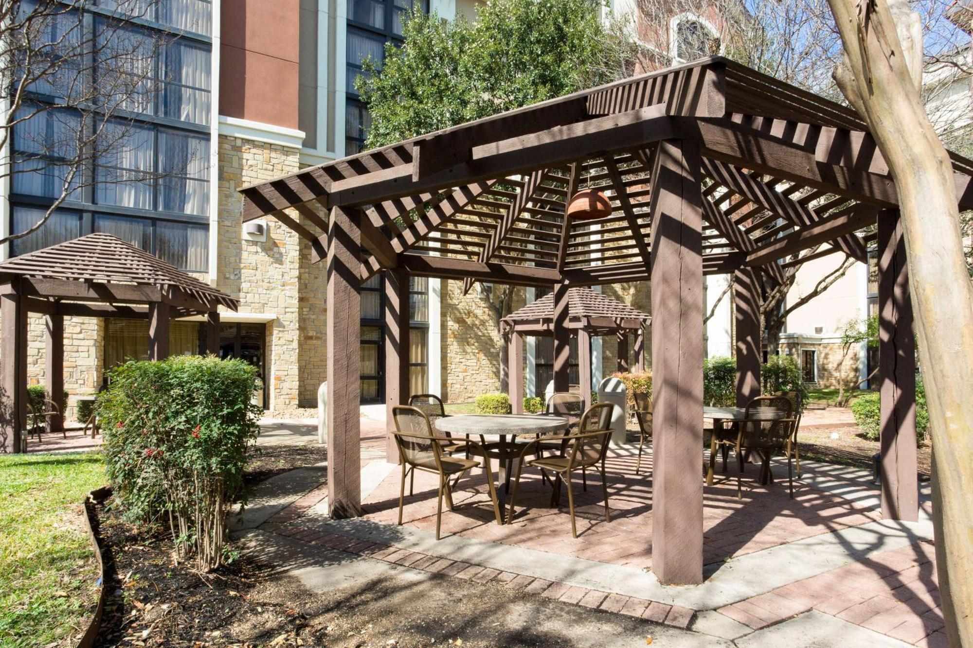 Drury Plaza Hotel San Antonio Airport Exterior foto