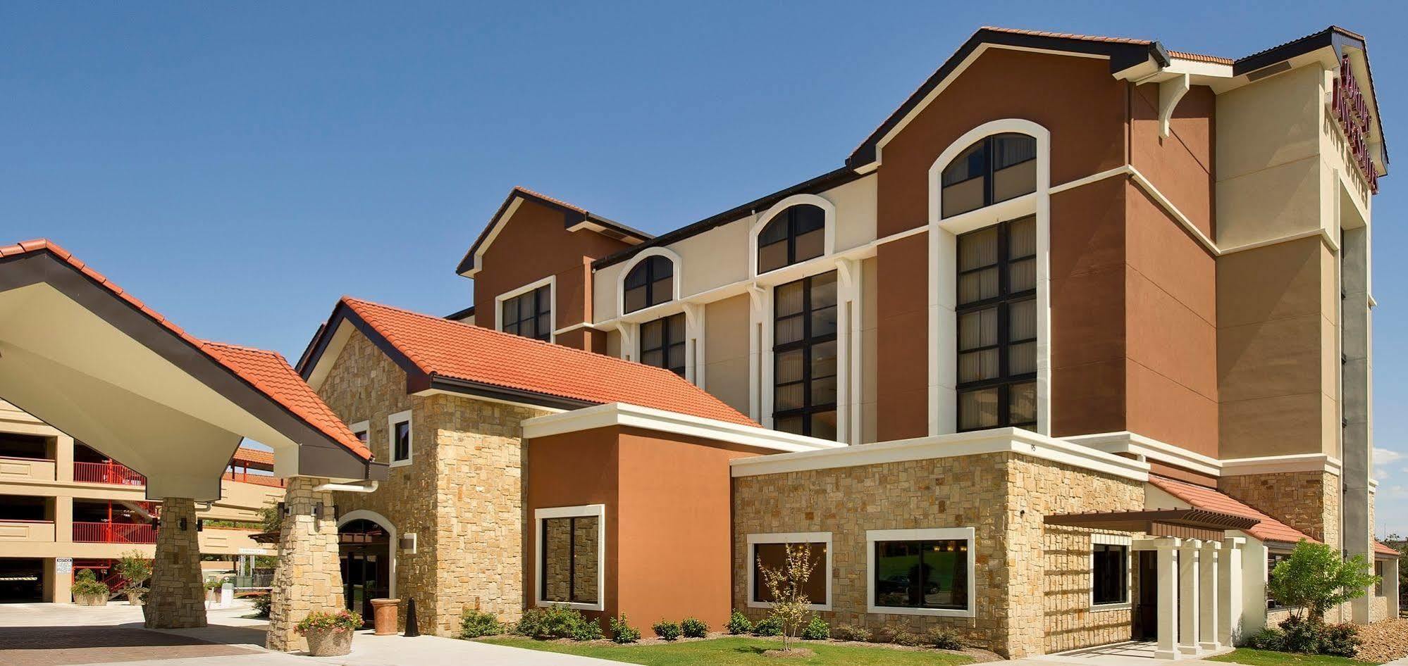 Drury Plaza Hotel San Antonio Airport Exterior foto